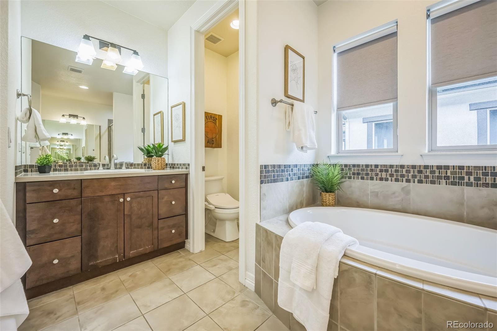 MLS Image #16 for 3366  willow street,denver, Colorado