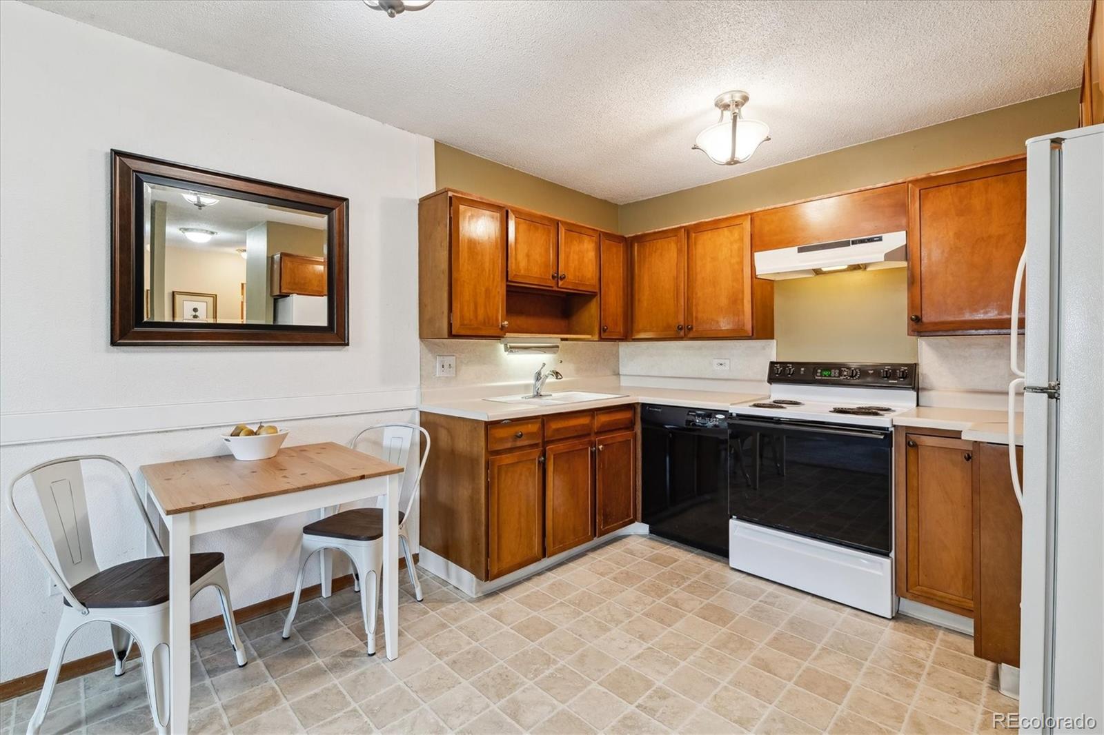 MLS Image #5 for 750 s alton way,denver, Colorado