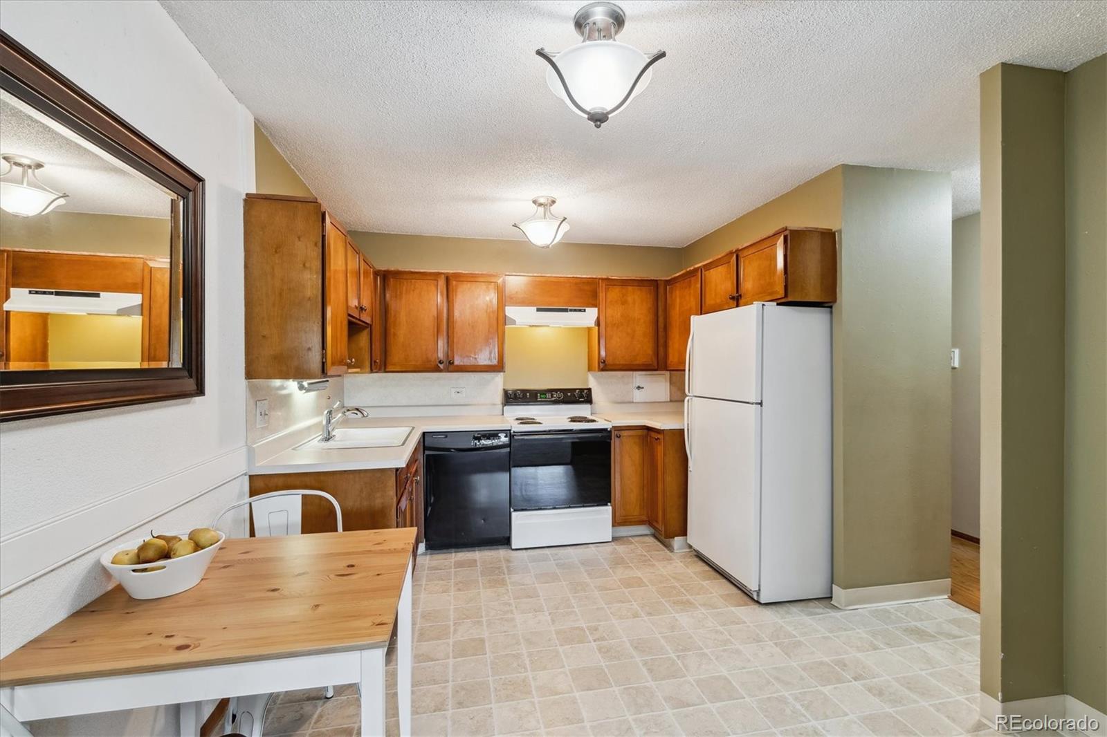 MLS Image #7 for 750 s alton way,denver, Colorado