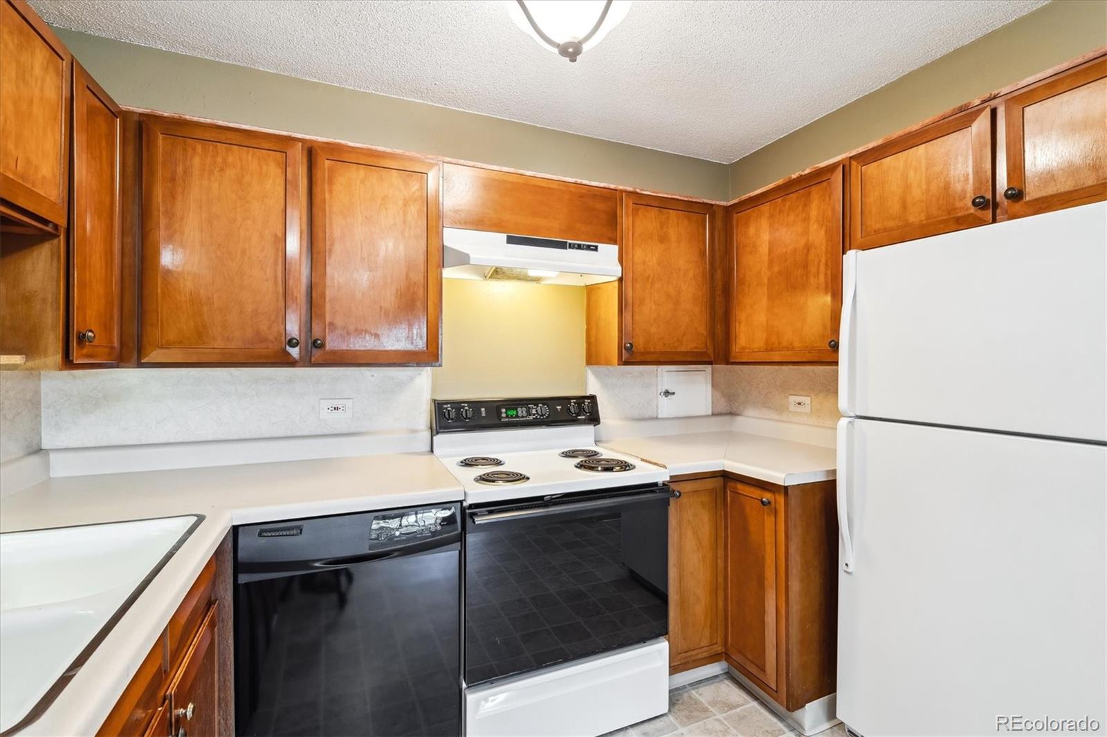 MLS Image #9 for 750 s alton way,denver, Colorado