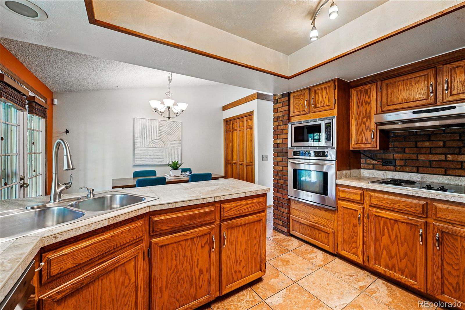 MLS Image #13 for 7548 s crocker court,littleton, Colorado