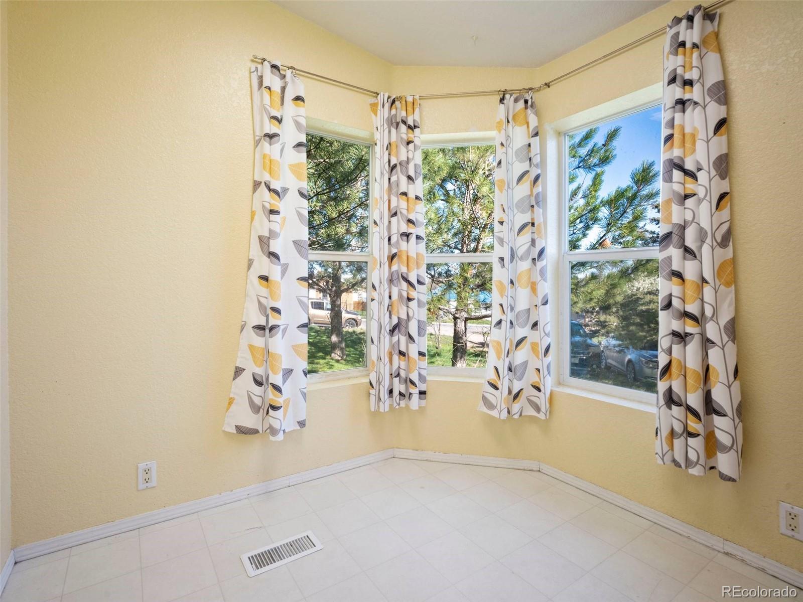 MLS Image #10 for 508  pueblo avenue,simla, Colorado