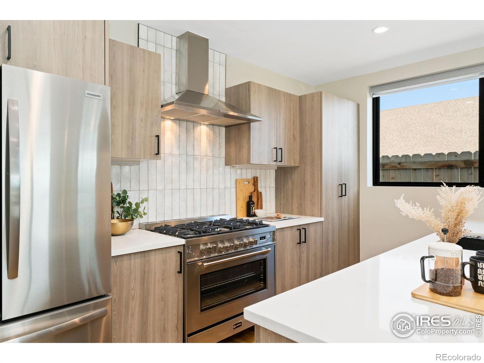 MLS Image #12 for 1385 n king street,denver, Colorado