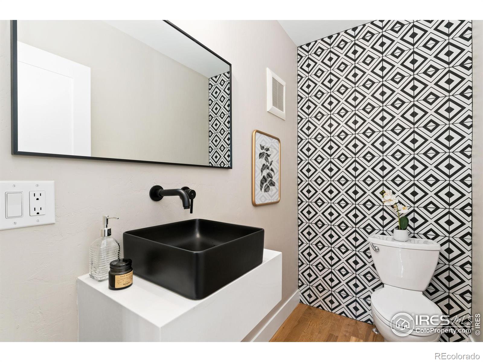 MLS Image #14 for 1385 n king street,denver, Colorado
