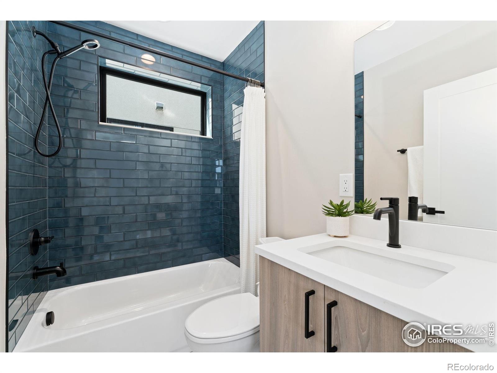MLS Image #20 for 1385 n king street,denver, Colorado