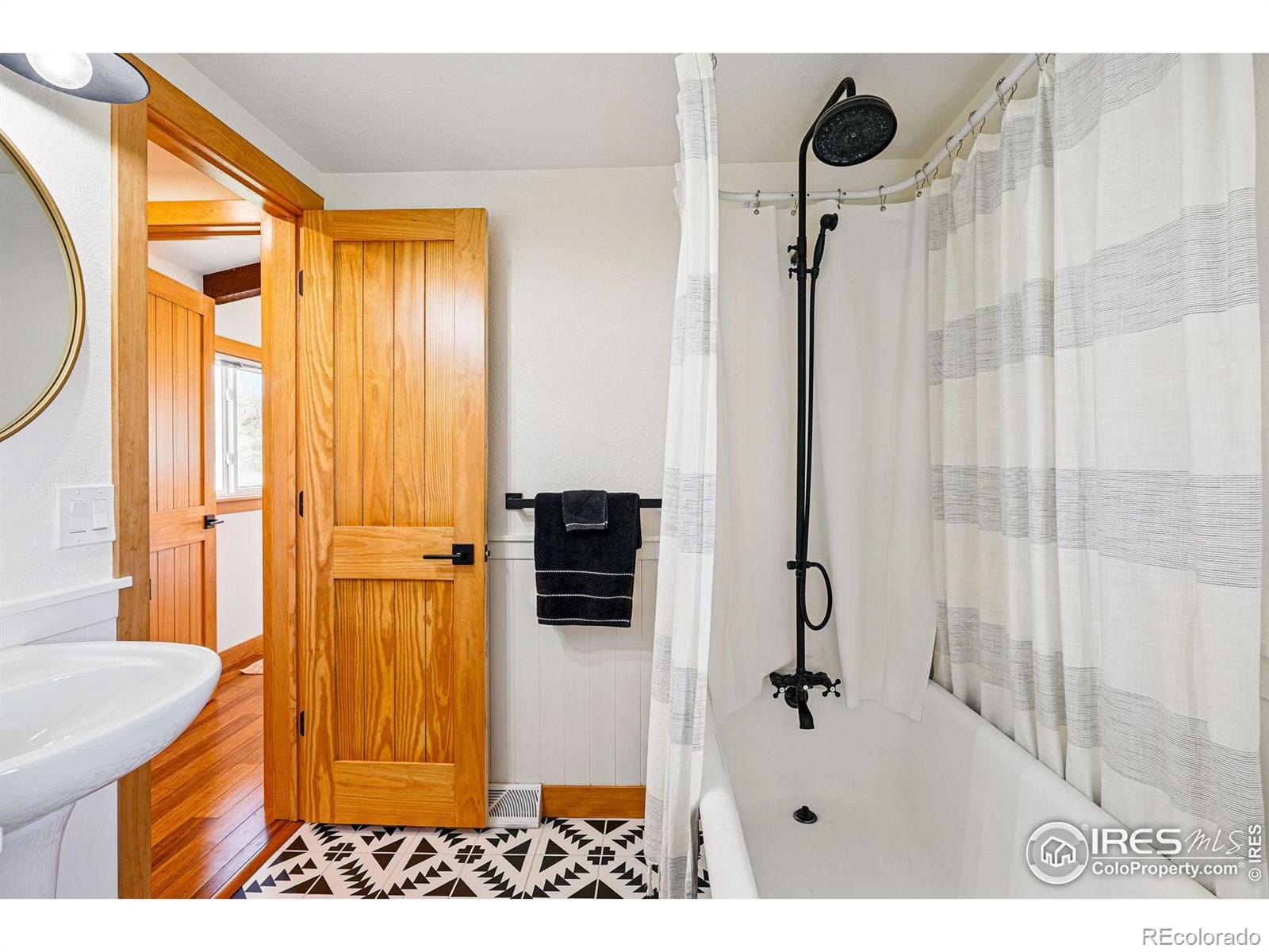 MLS Image #7 for 330 n overland trail,fort collins, Colorado