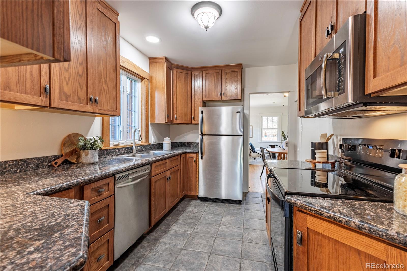 MLS Image #7 for 1836 s grant street,denver, Colorado