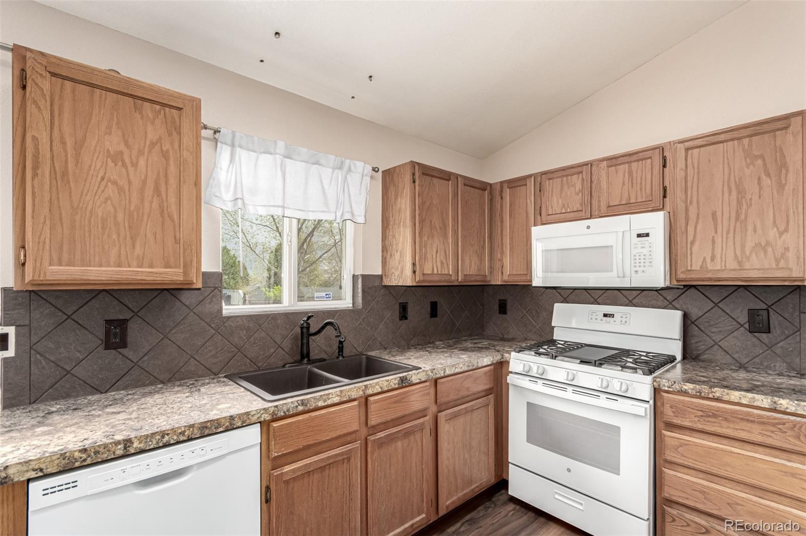 MLS Image #11 for 4318  suncreek drive,loveland, Colorado