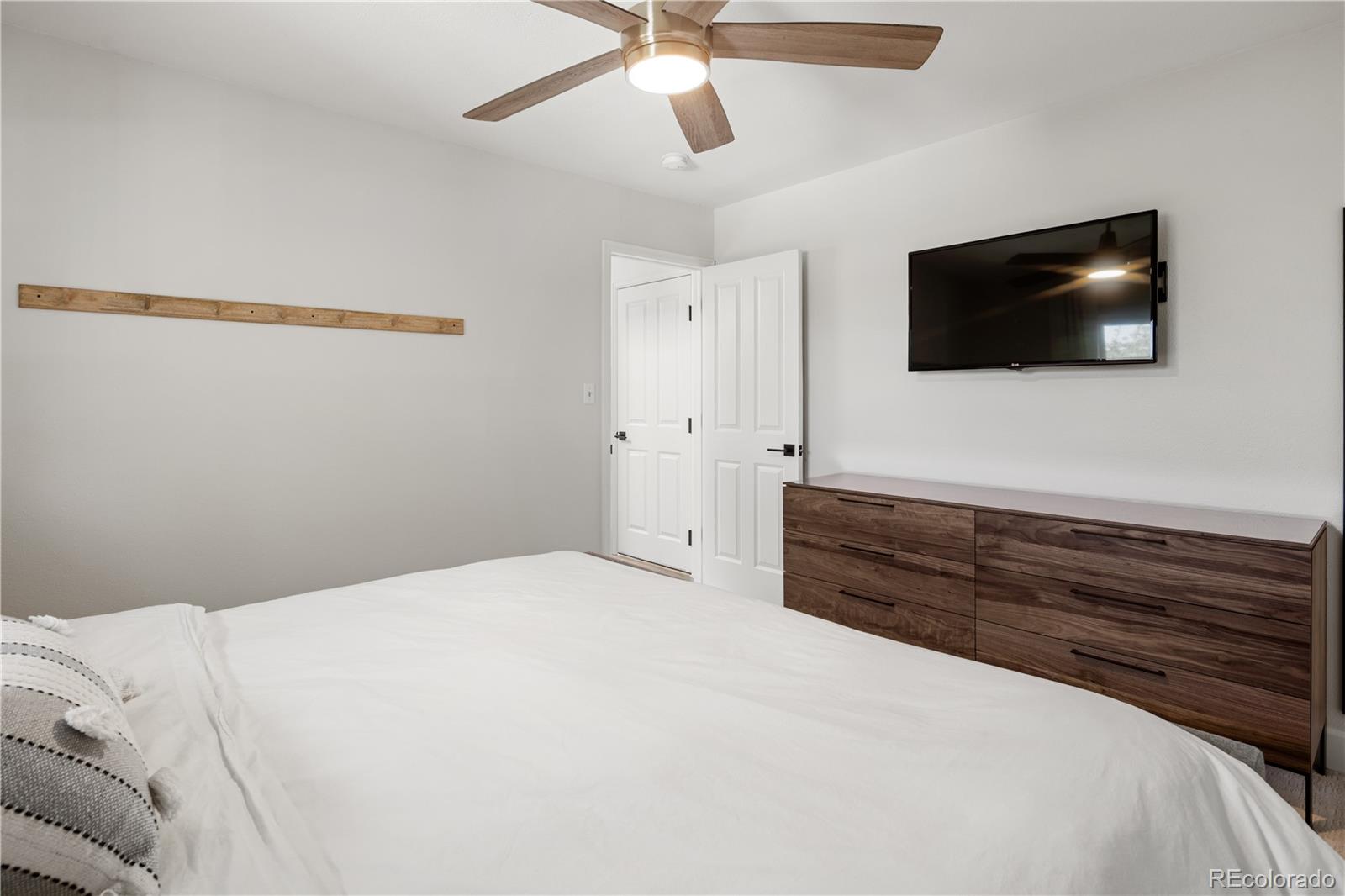 MLS Image #17 for 6470  field street,arvada, Colorado