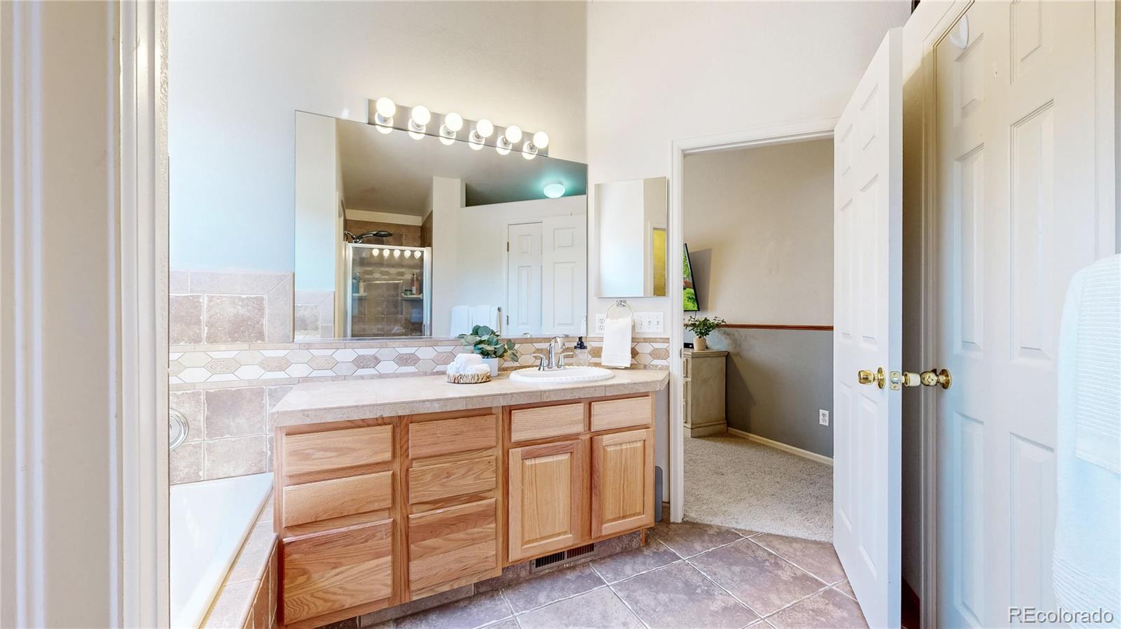 MLS Image #18 for 11560  river run circle,commerce city, Colorado