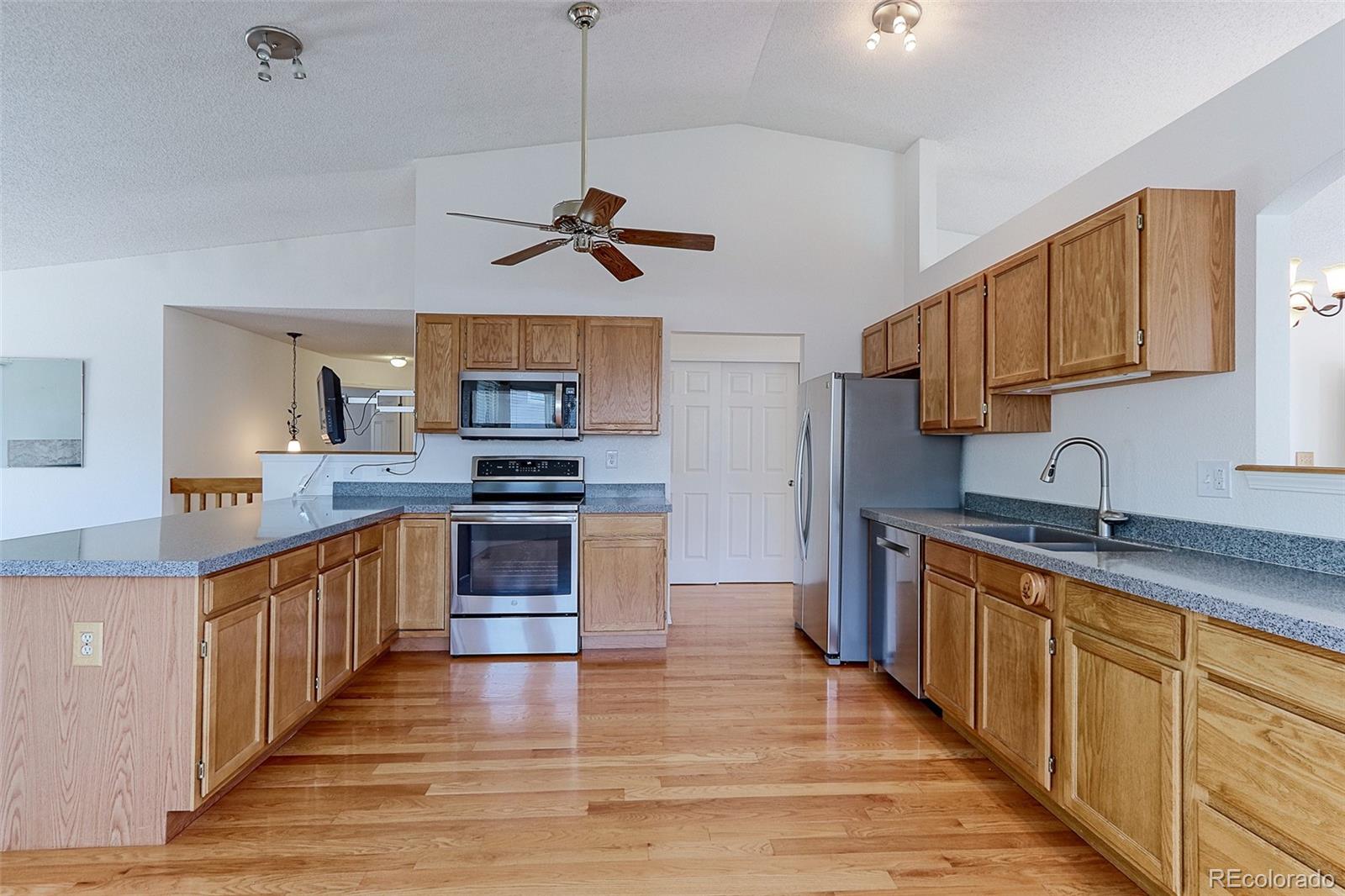 MLS Image #15 for 12935  lake circle drive,thornton, Colorado