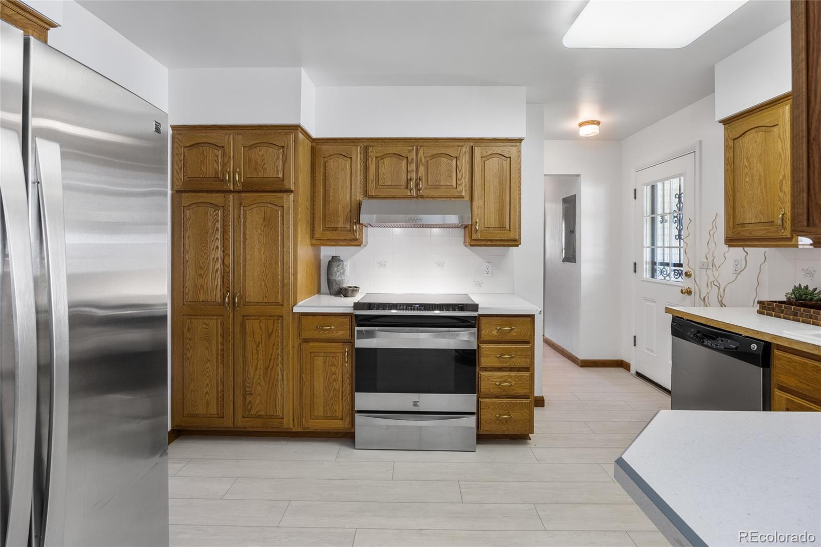 MLS Image #17 for 2501 e arkansas avenue,denver, Colorado