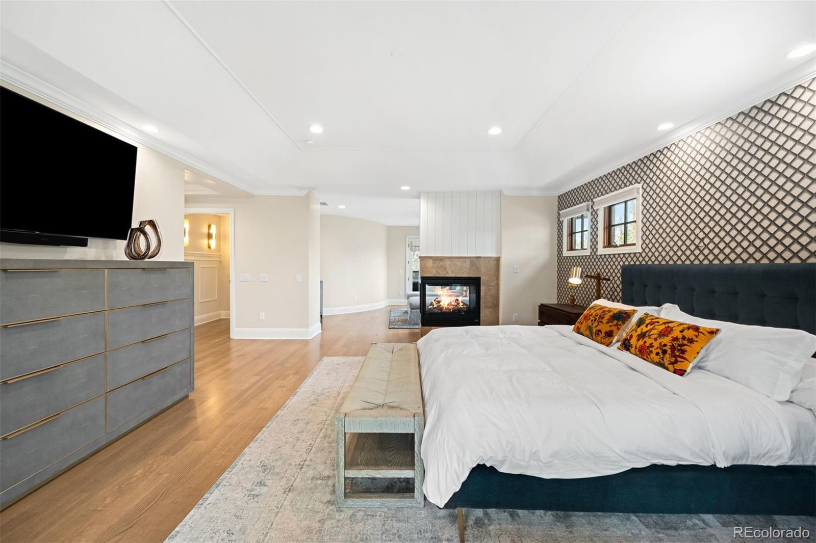 MLS Image #30 for 2400 s columbine street,denver, Colorado
