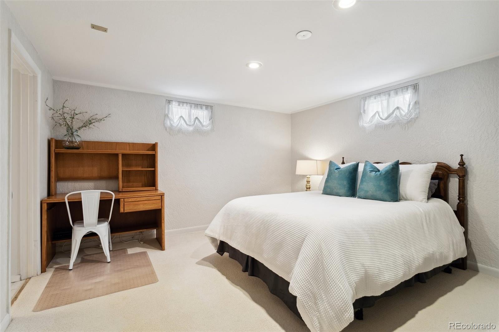MLS Image #13 for 913  panorama drive,colorado springs, Colorado