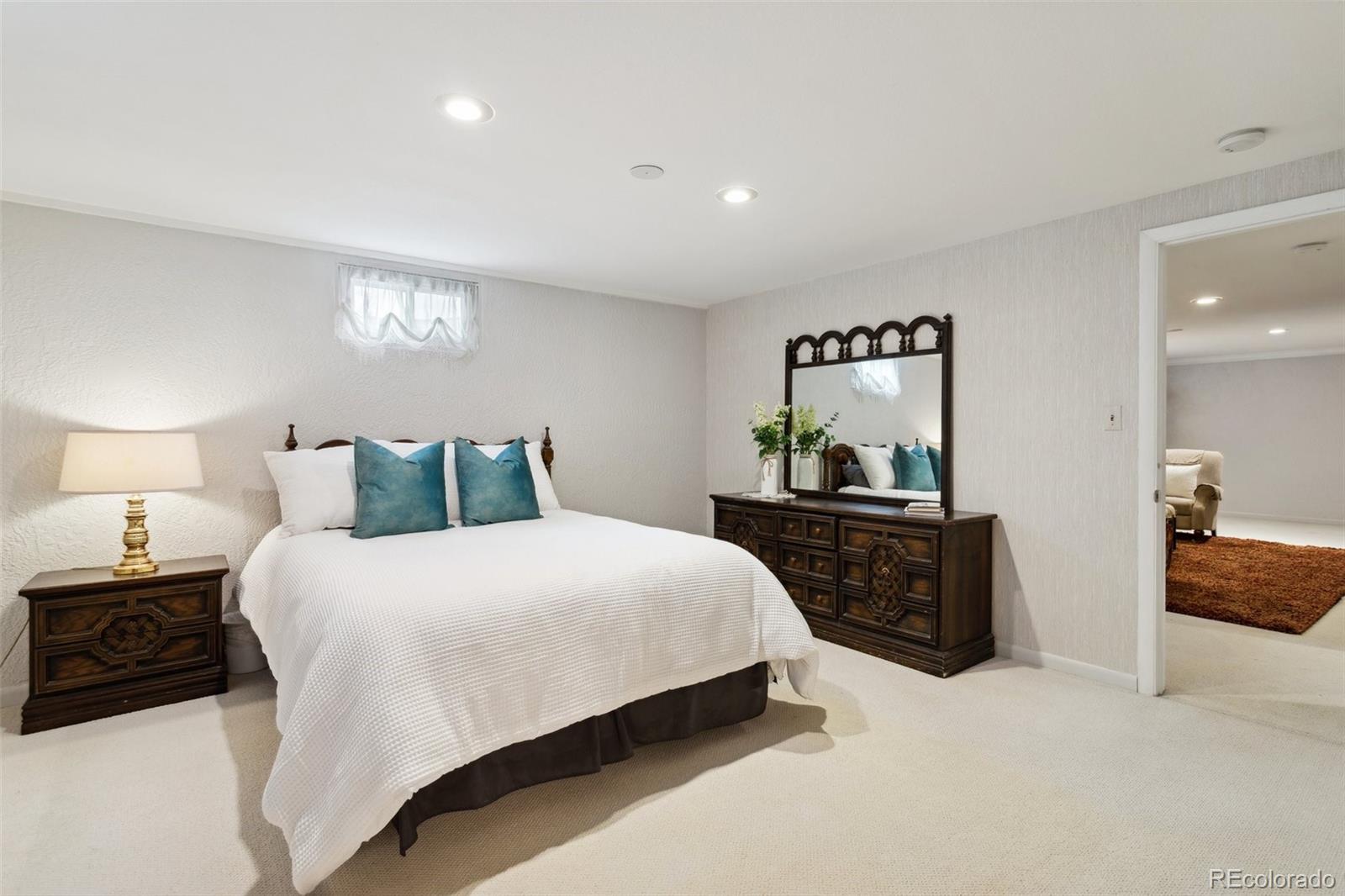 MLS Image #14 for 913  panorama drive,colorado springs, Colorado
