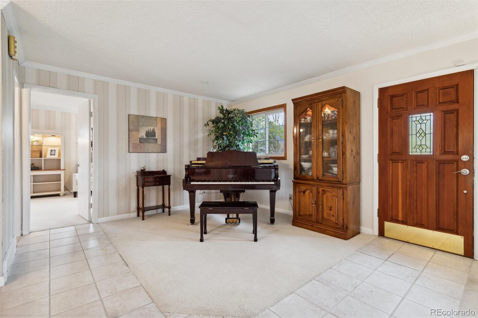 MLS Image #3 for 913  panorama drive,colorado springs, Colorado