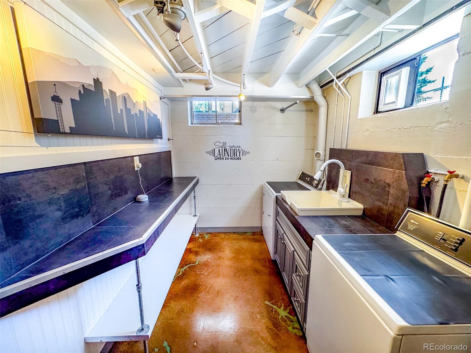 MLS Image #18 for 2548 s zurich court,denver, Colorado