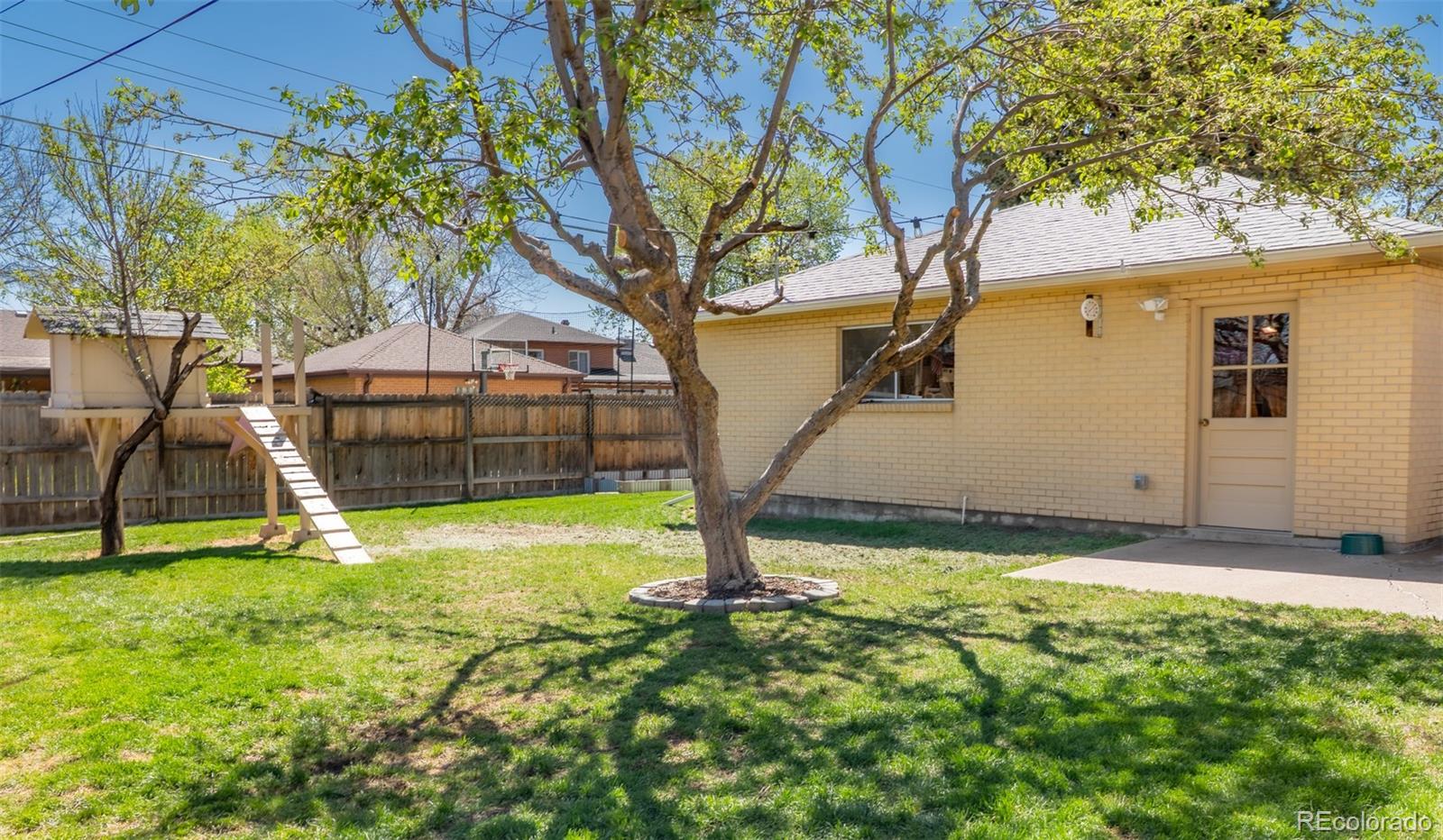 MLS Image #19 for 2548 s zurich court,denver, Colorado