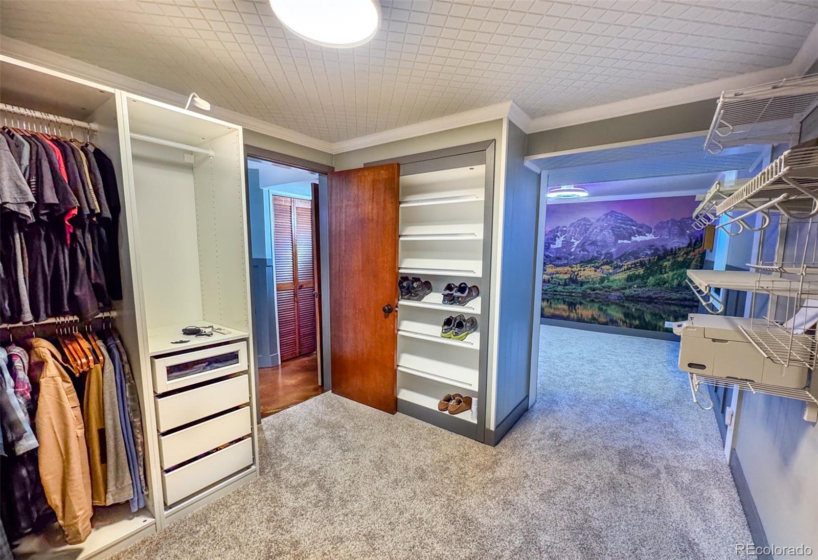 MLS Image #23 for 2548 s zurich court,denver, Colorado
