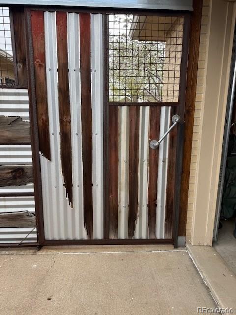 MLS Image #31 for 2548 s zurich court,denver, Colorado
