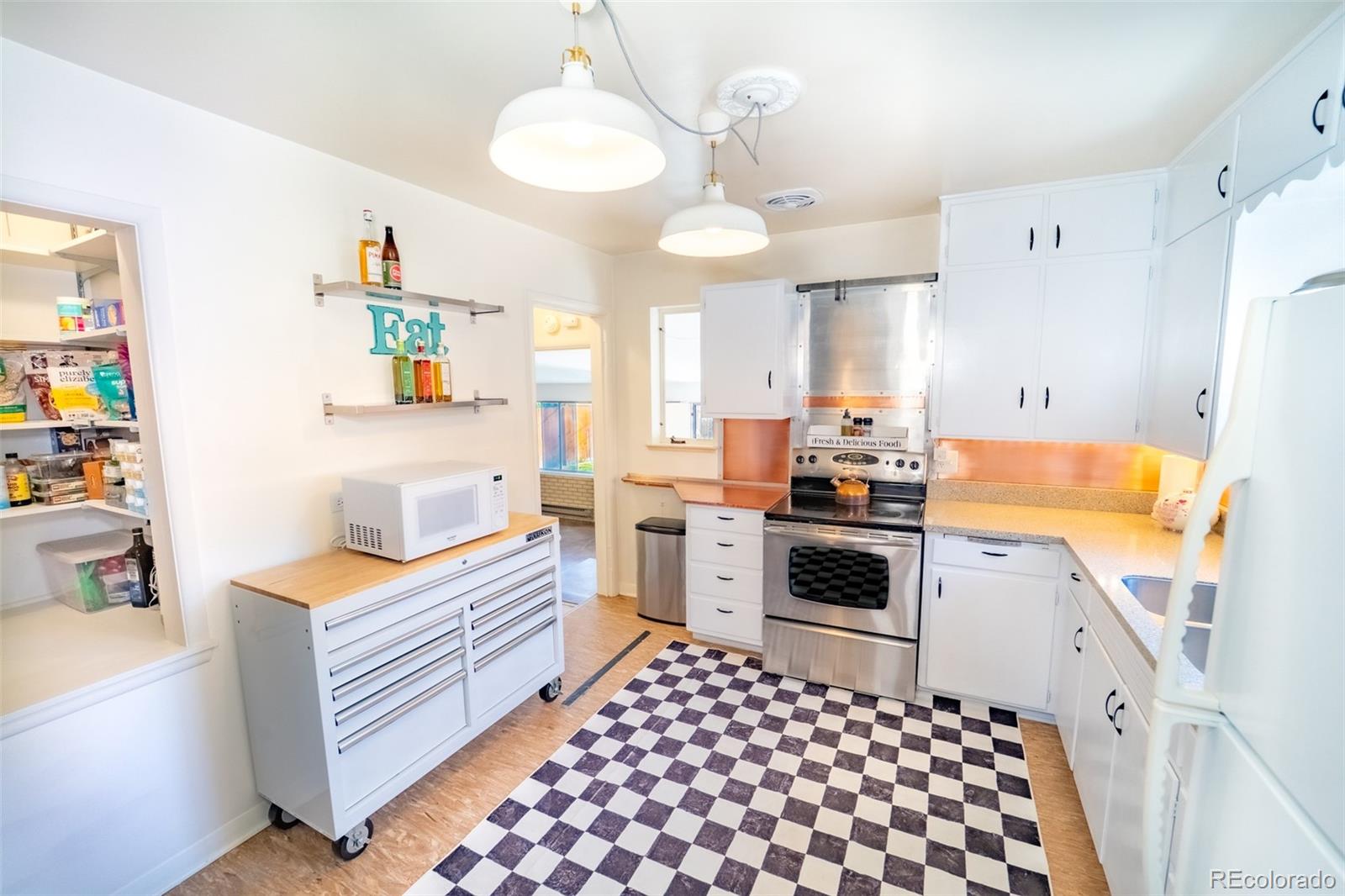 MLS Image #6 for 2548 s zurich court,denver, Colorado