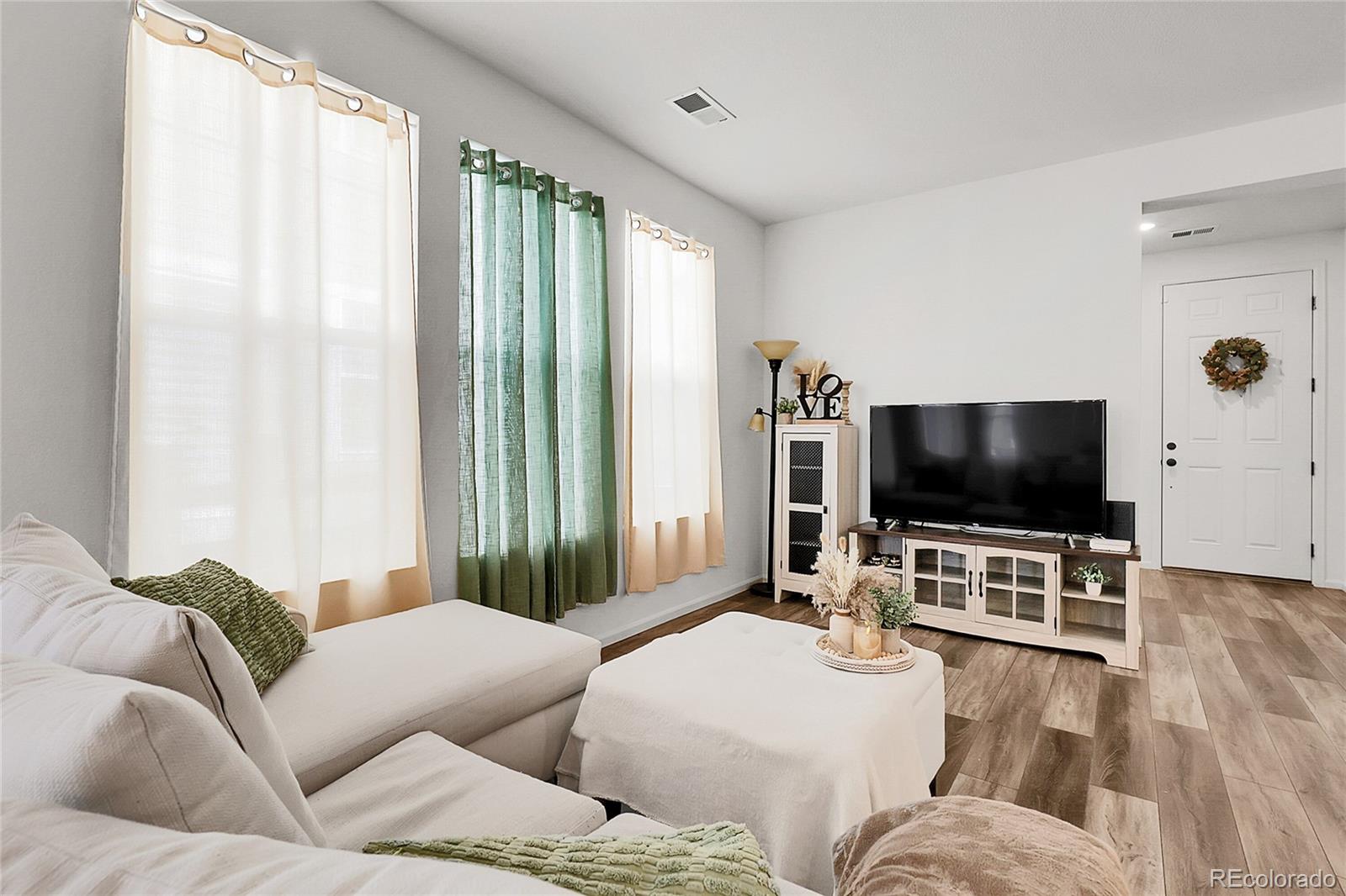MLS Image #4 for 4358 s nepal court,centennial, Colorado