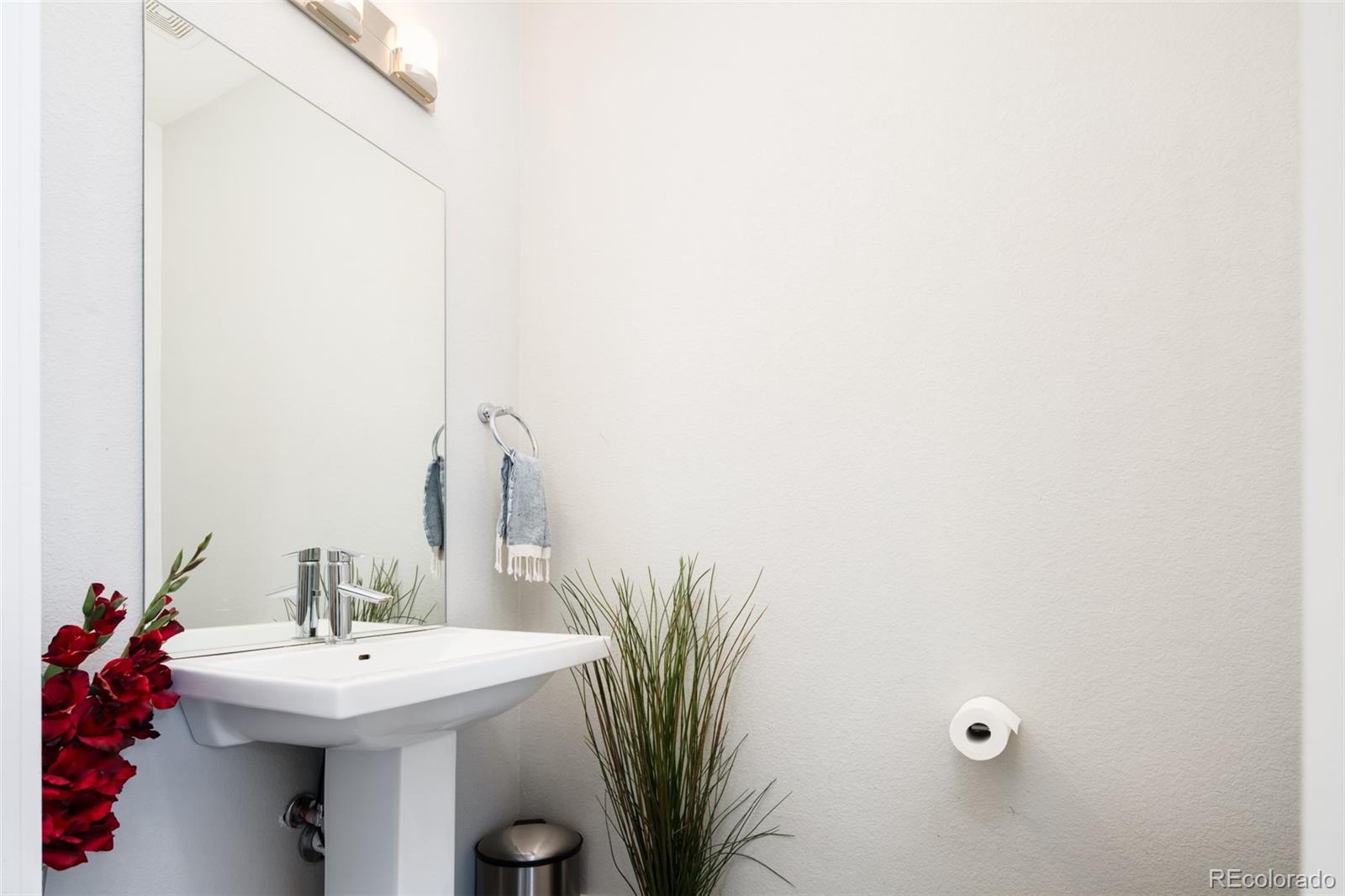 MLS Image #7 for 1323  elati street,denver, Colorado