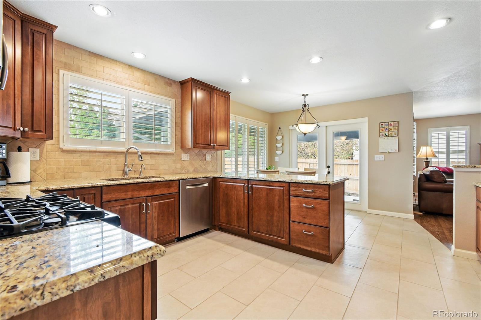 MLS Image #11 for 14194 w amherst avenue,lakewood, Colorado