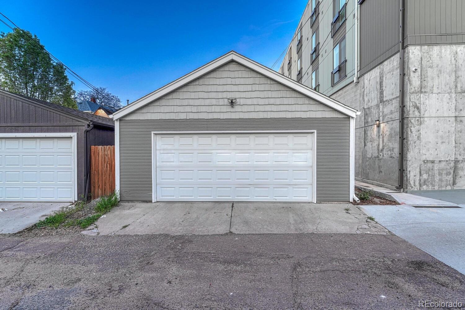 MLS Image #38 for 1729 n clarkson street,denver, Colorado