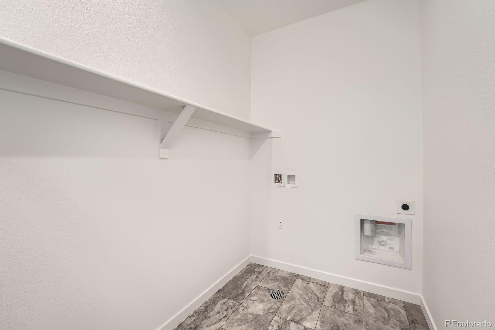 MLS Image #10 for 2150 s haleyville way,aurora, Colorado