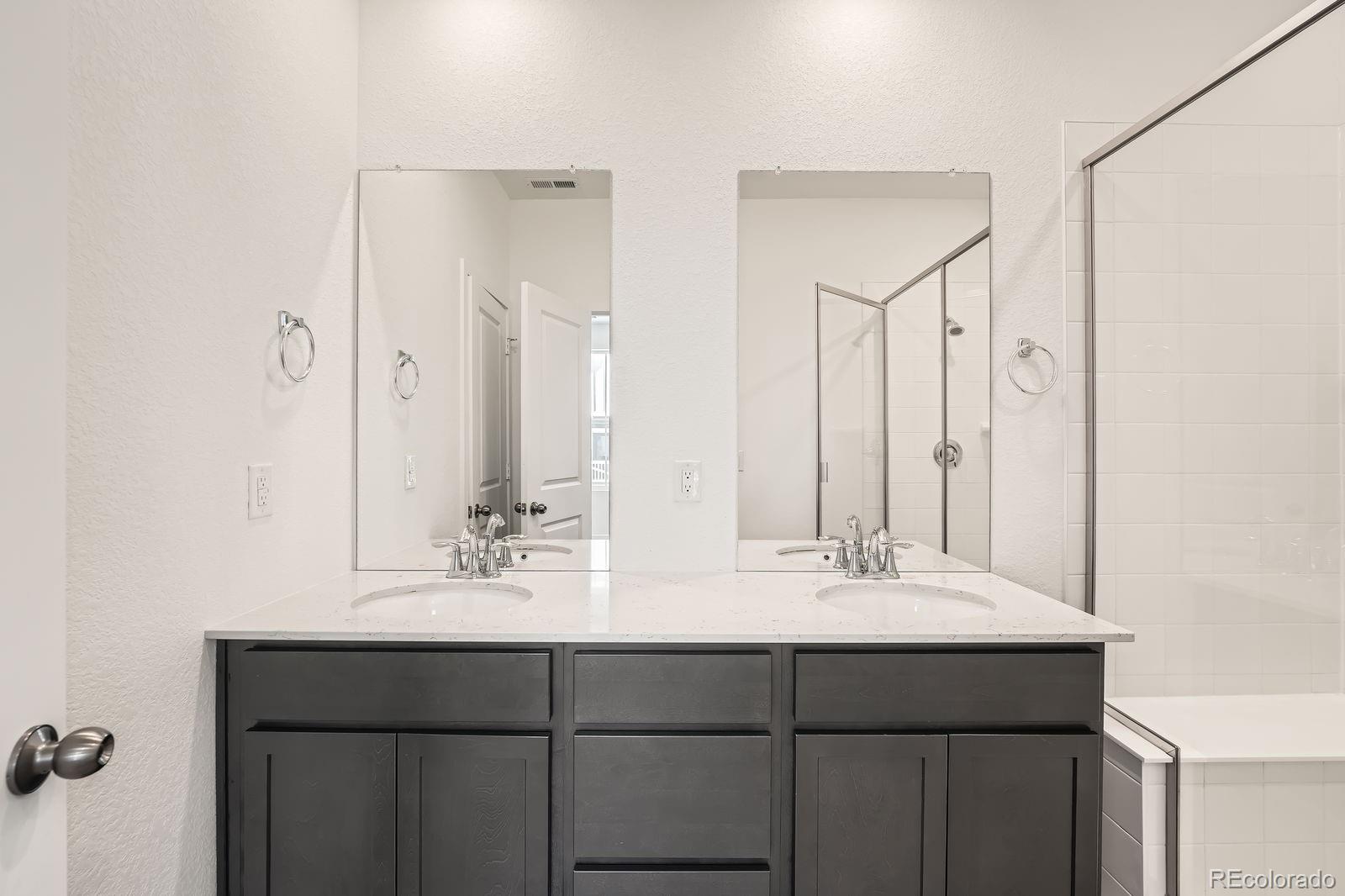 MLS Image #6 for 2150 s haleyville way,aurora, Colorado