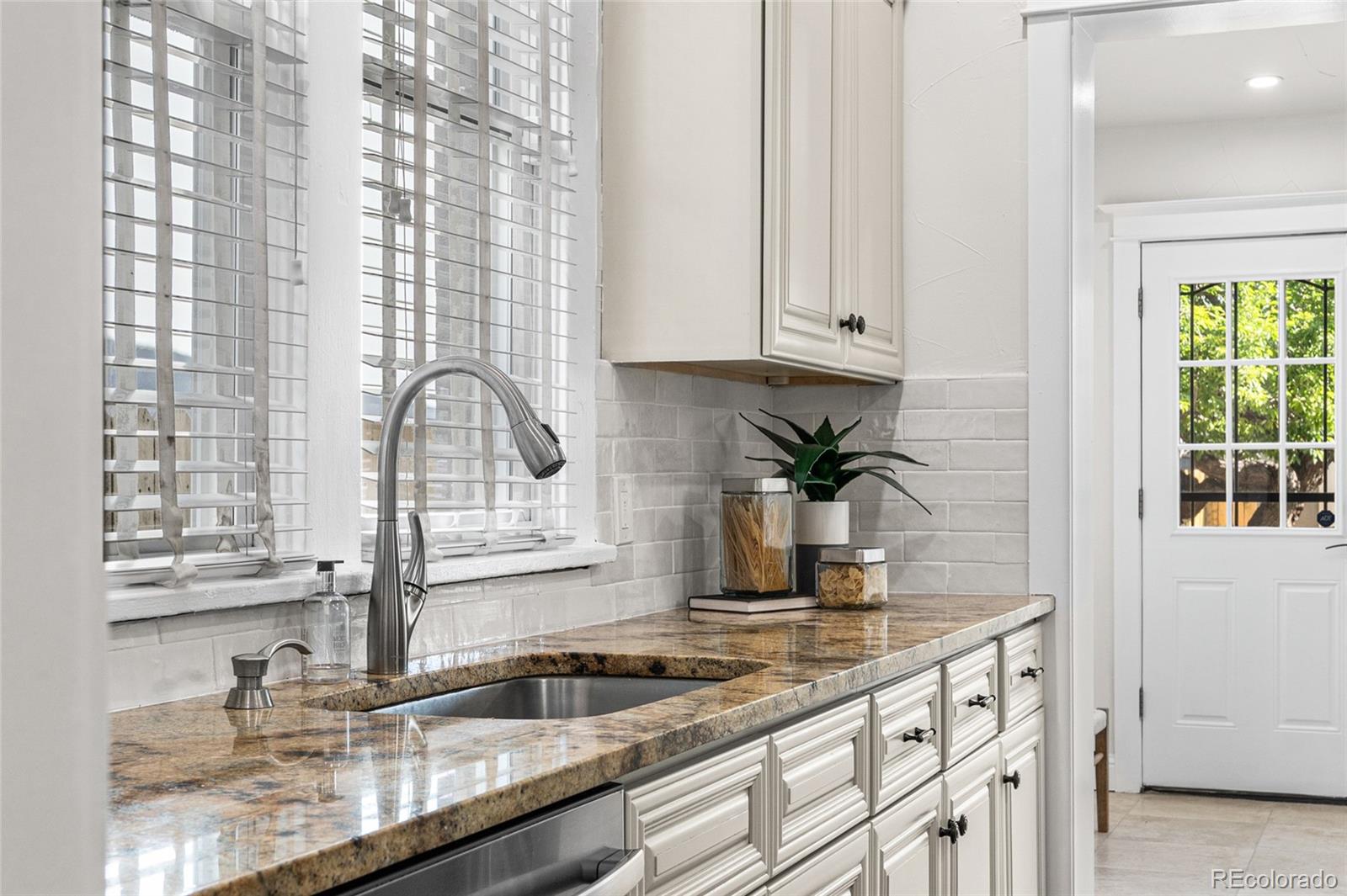 MLS Image #13 for 1832 w 36th avenue,denver, Colorado