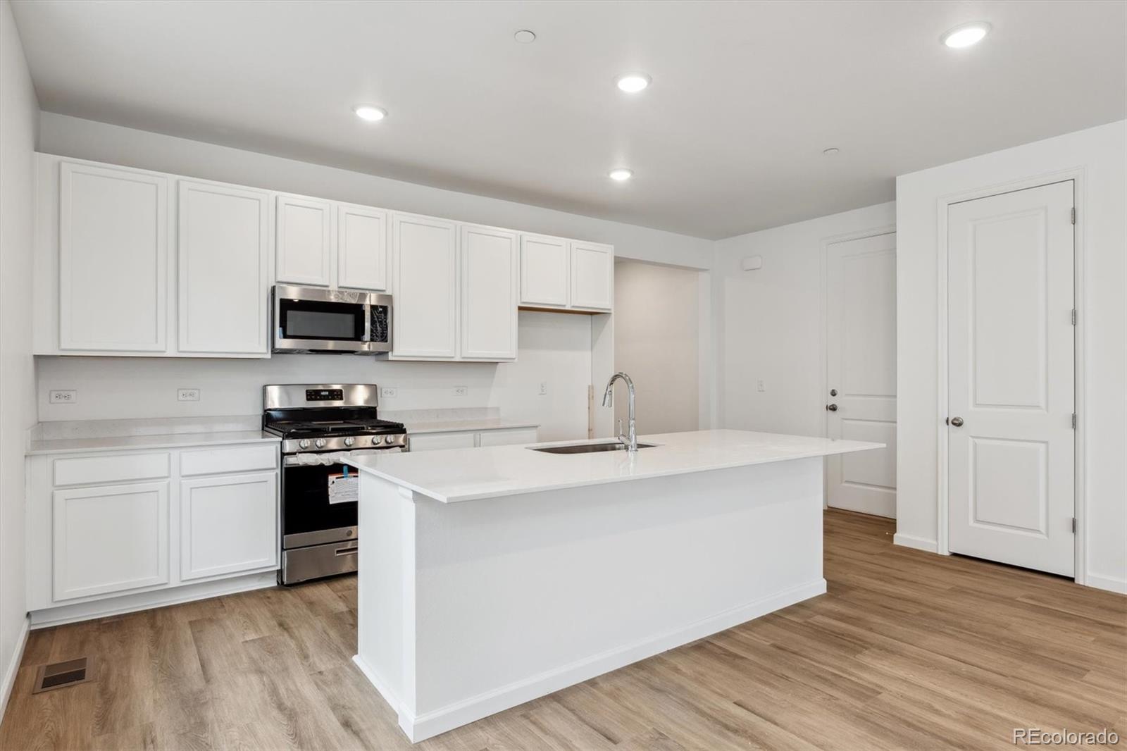 MLS Image #6 for 19110 e 96th place,commerce city, Colorado