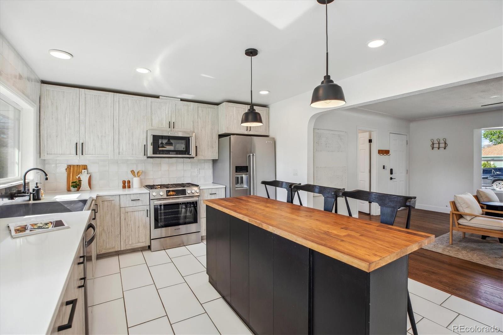 MLS Image #10 for 1860 w iris circle,littleton, Colorado