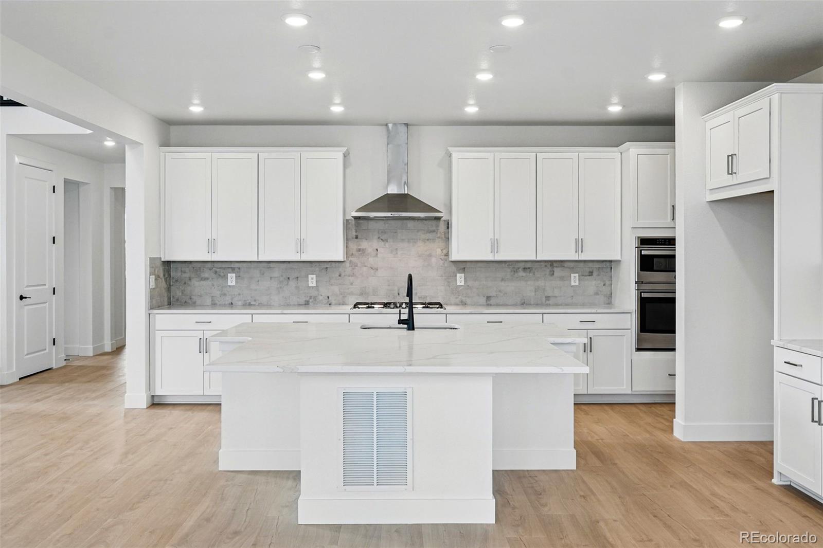 MLS Image #2 for 1667  fox trotter point,castle rock, Colorado