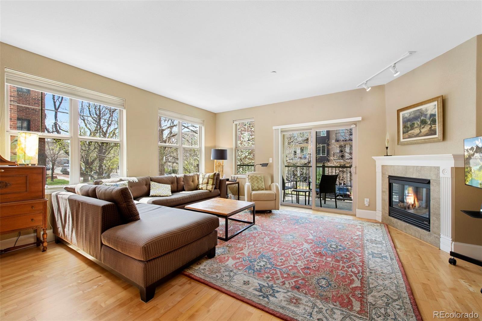 MLS Image #10 for 1560  milwaukee street 240,denver, Colorado