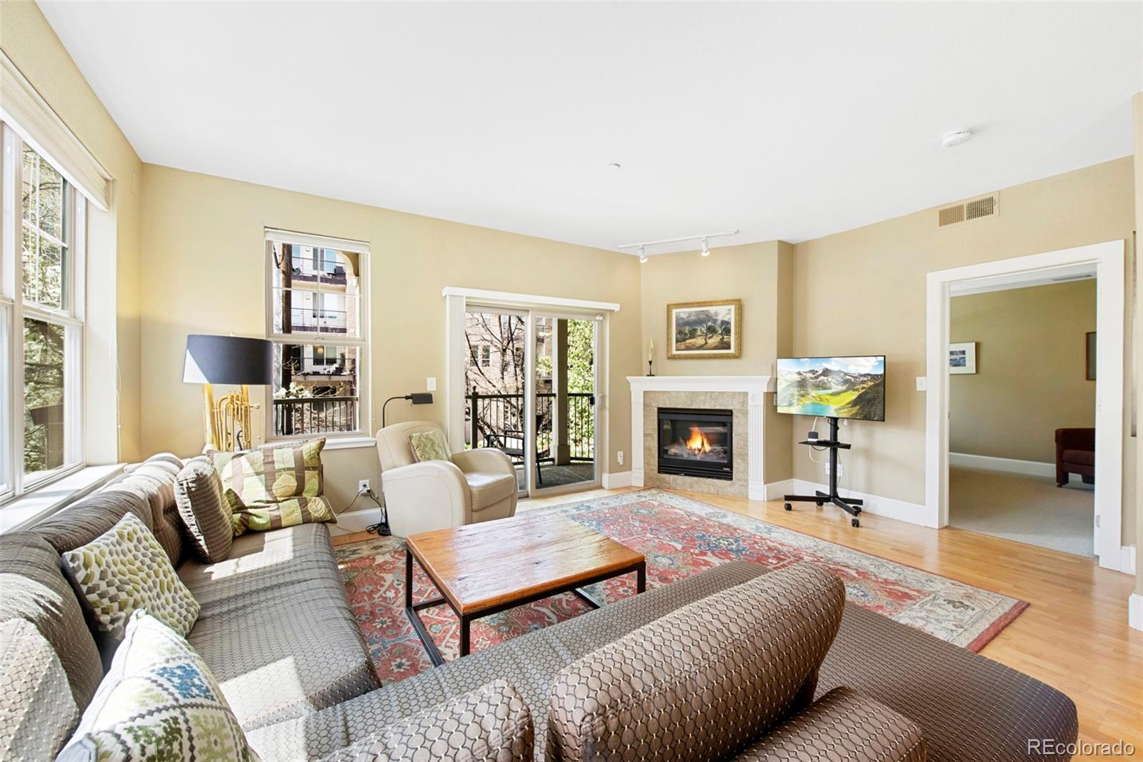 MLS Image #11 for 1560  milwaukee street 240,denver, Colorado