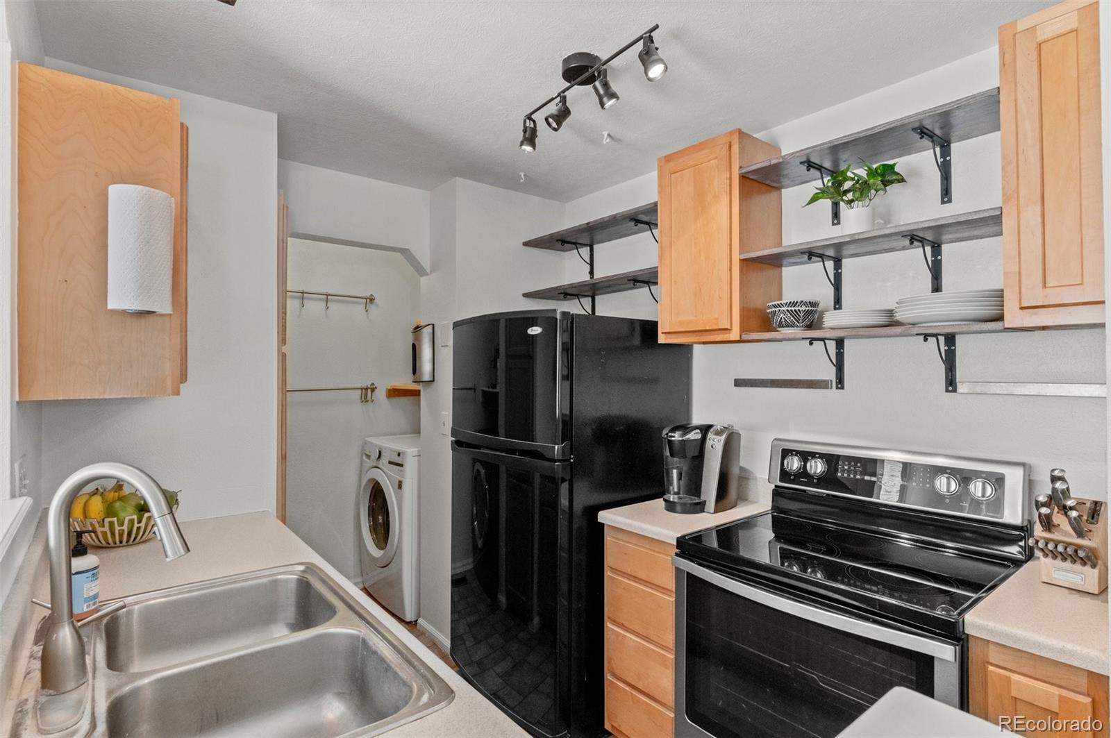 MLS Image #11 for 7633  gray way,arvada, Colorado