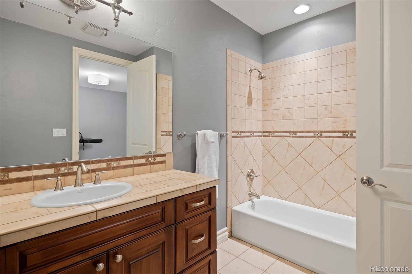 MLS Image #41 for 2500 s monroe street,denver, Colorado