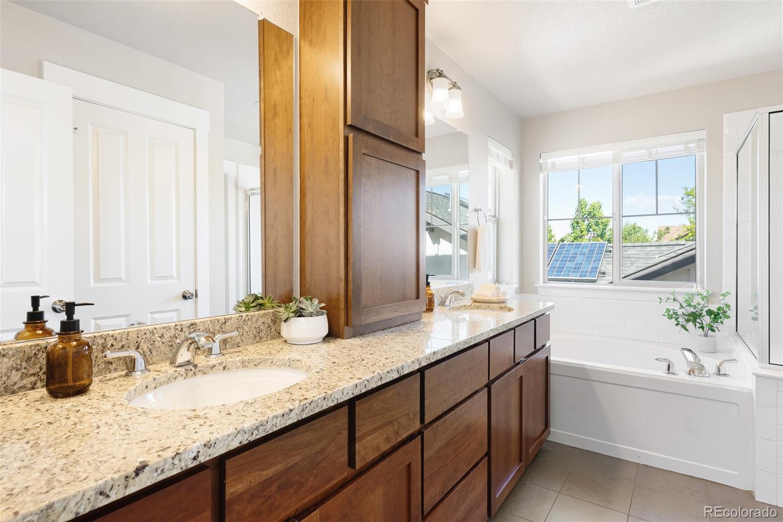MLS Image #15 for 2161  willow court,denver, Colorado