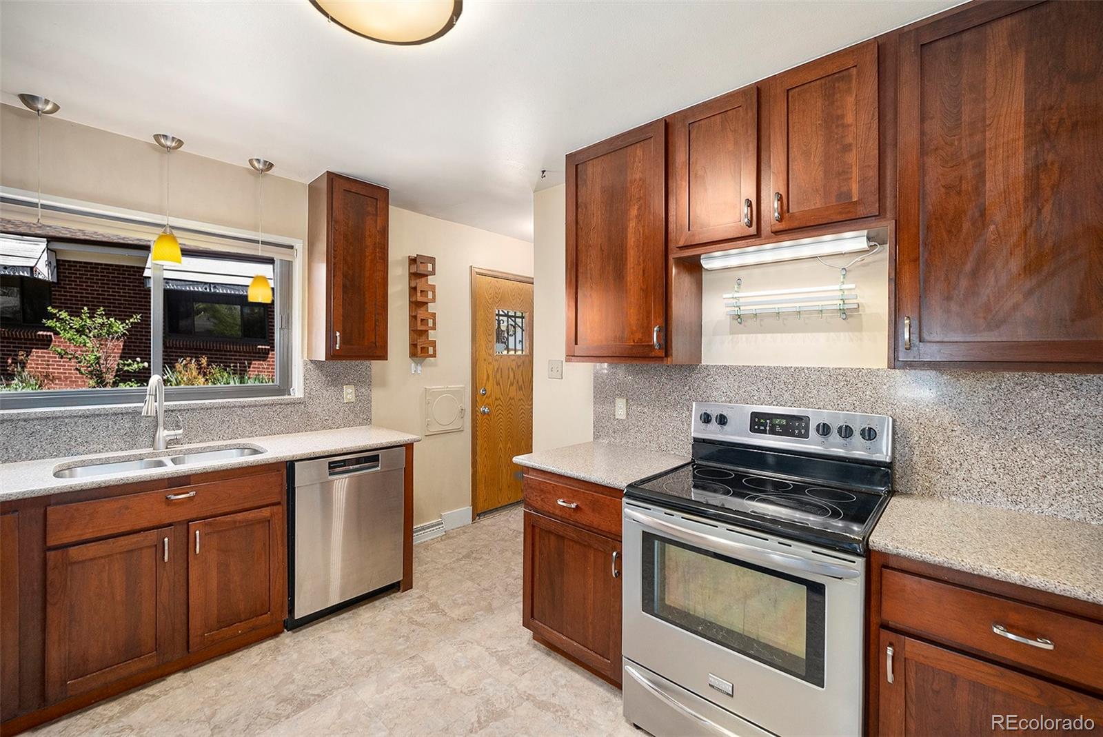 MLS Image #3 for 2064  ironton street,aurora, Colorado