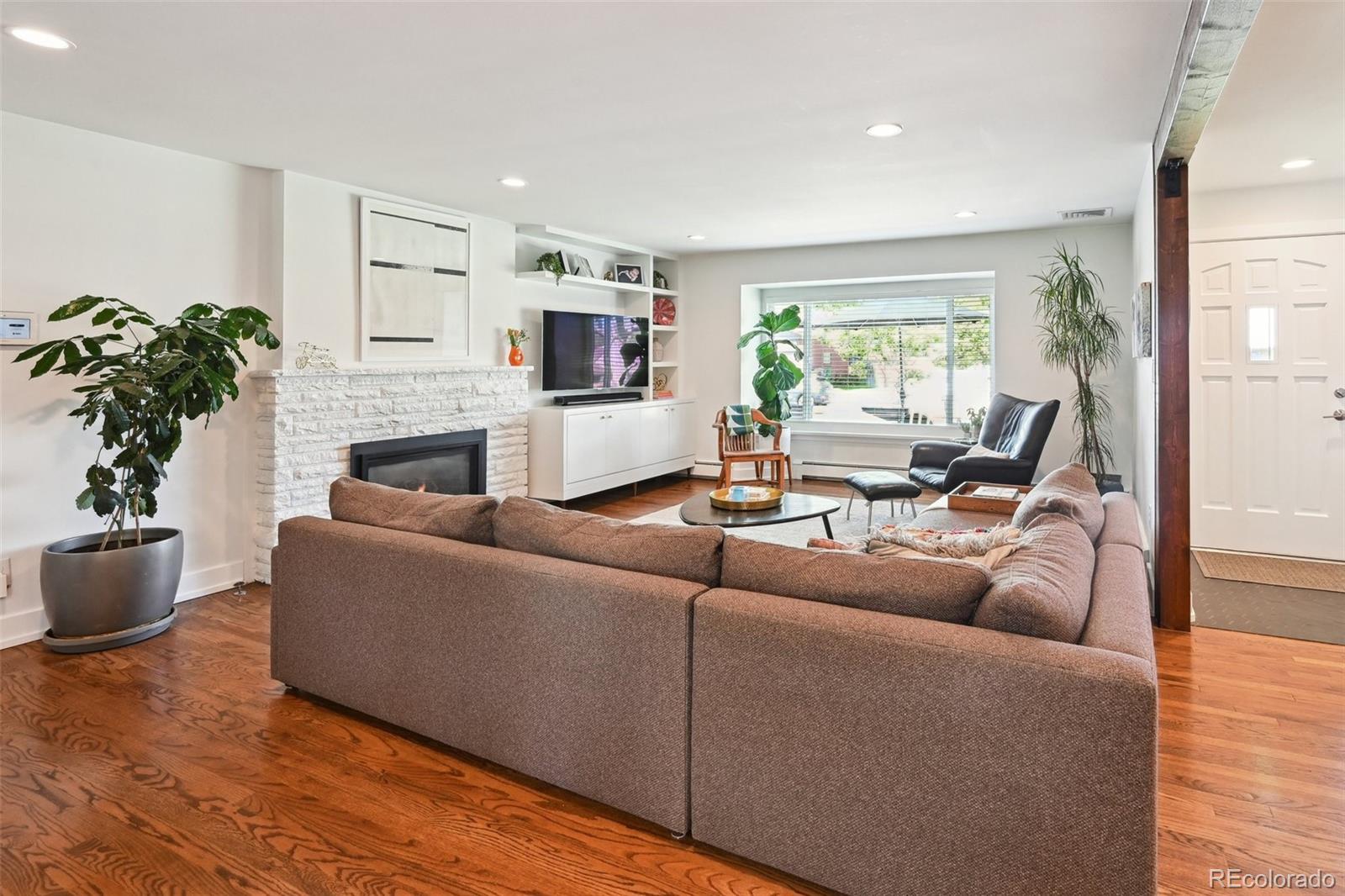MLS Image #5 for 2774 s milwaukee street,denver, Colorado