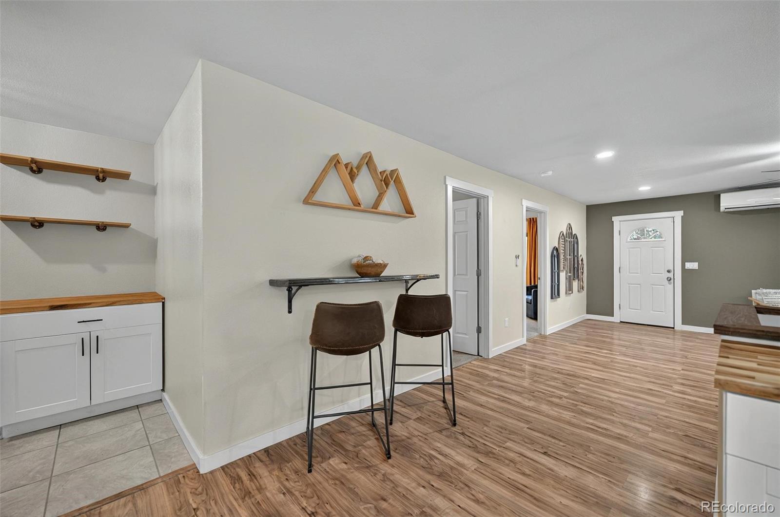 MLS Image #5 for 2822 w cucharras street,colorado springs, Colorado