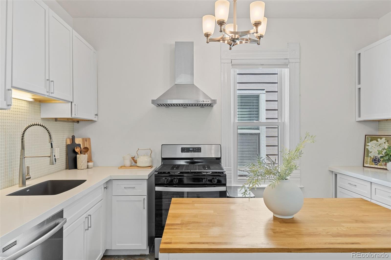 MLS Image #11 for 2643 n marion street,denver, Colorado