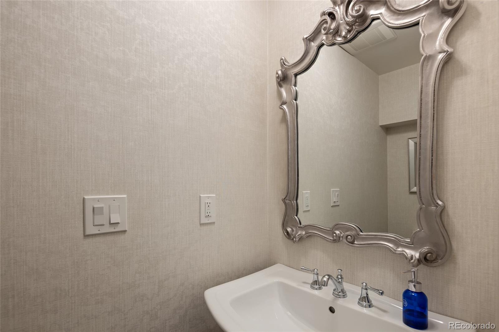 MLS Image #36 for 10886 e berry avenue,englewood, Colorado