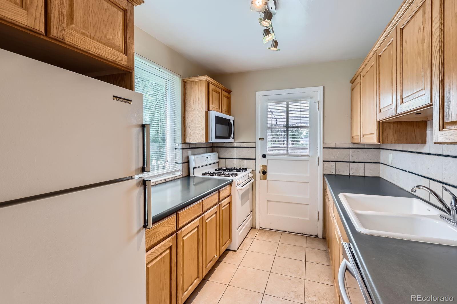MLS Image #8 for 1325  geneva street,aurora, Colorado