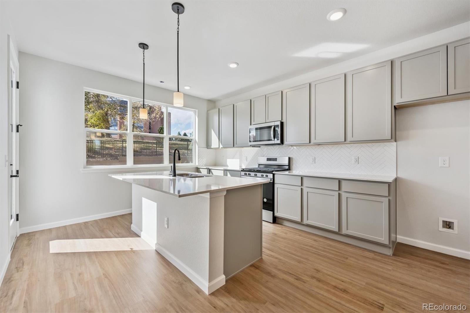 MLS Image #2 for 451  interlocken boulevard 101,broomfield, Colorado