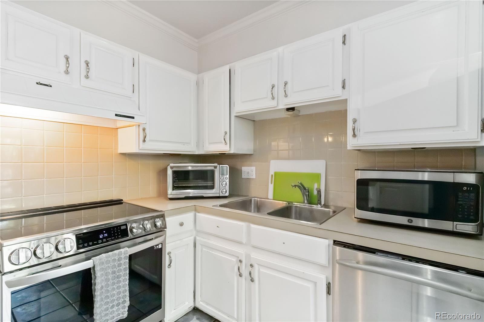 MLS Image #11 for 1226  clayton street,denver, Colorado