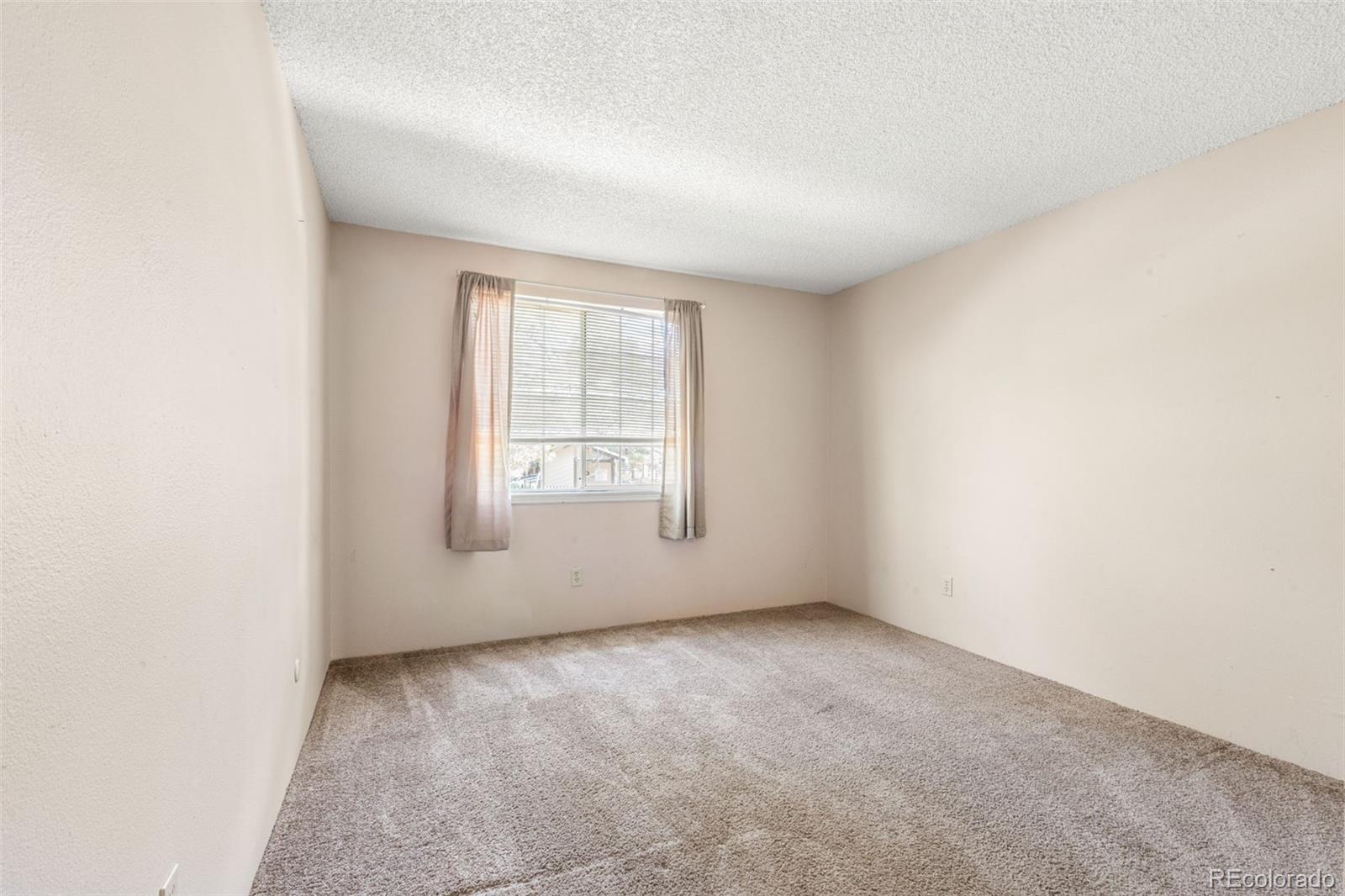 MLS Image #10 for 1792 s pitkin circle,aurora, Colorado