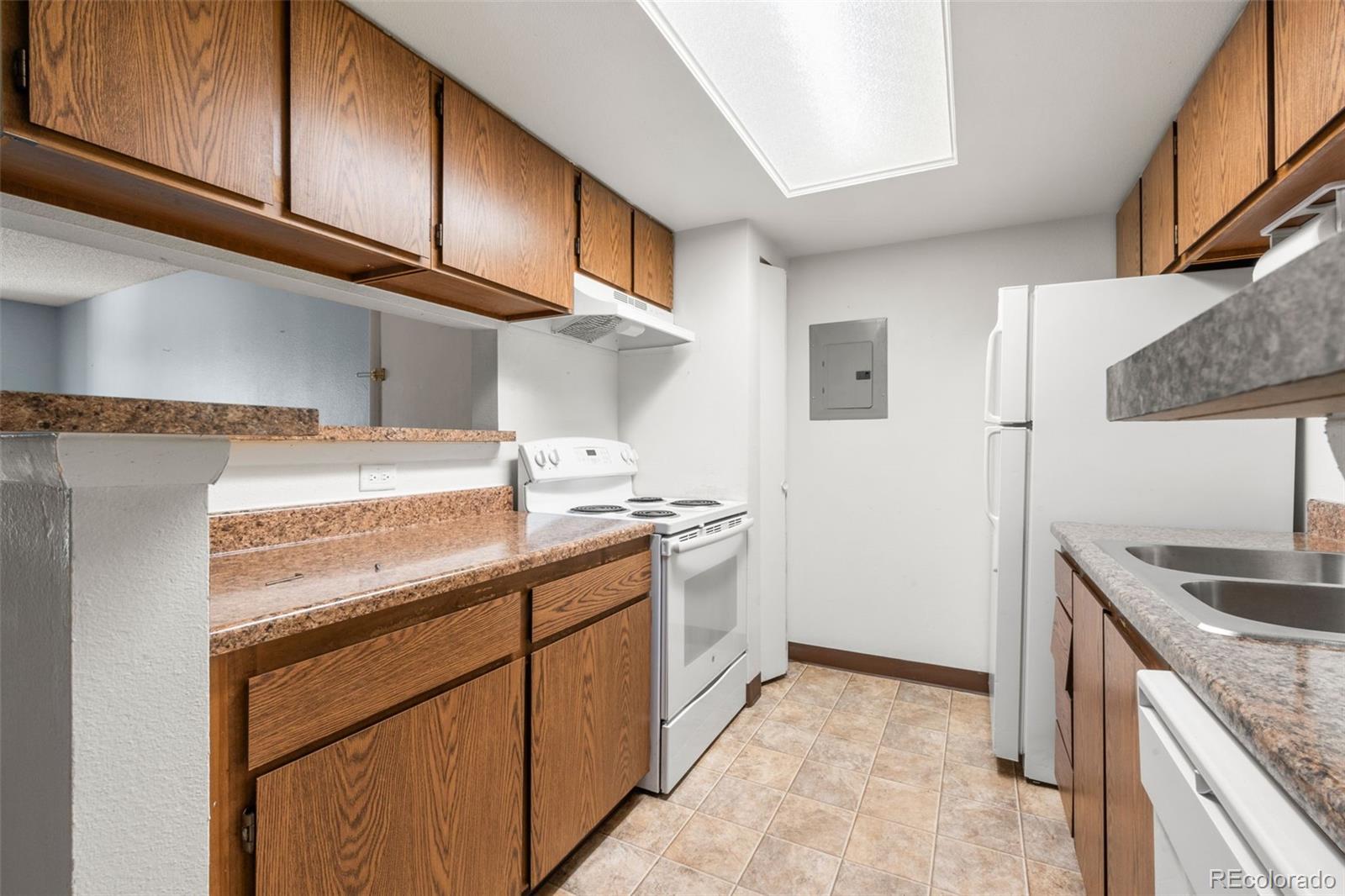 MLS Image #7 for 1792 s pitkin circle,aurora, Colorado